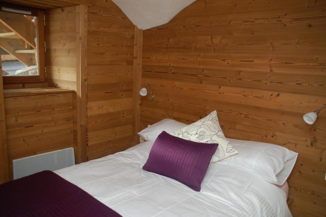 Two Bedroom Apartment La Voute, Chandon Near Meribel - Sleeps 4 Adults Or 2 Adults And 3 Children Les Allues Exteriér fotografie