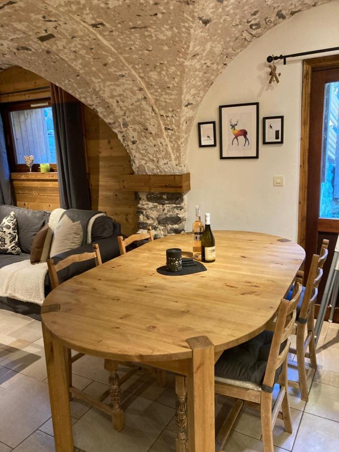 Two Bedroom Apartment La Voute, Chandon Near Meribel - Sleeps 4 Adults Or 2 Adults And 3 Children Les Allues Exteriér fotografie