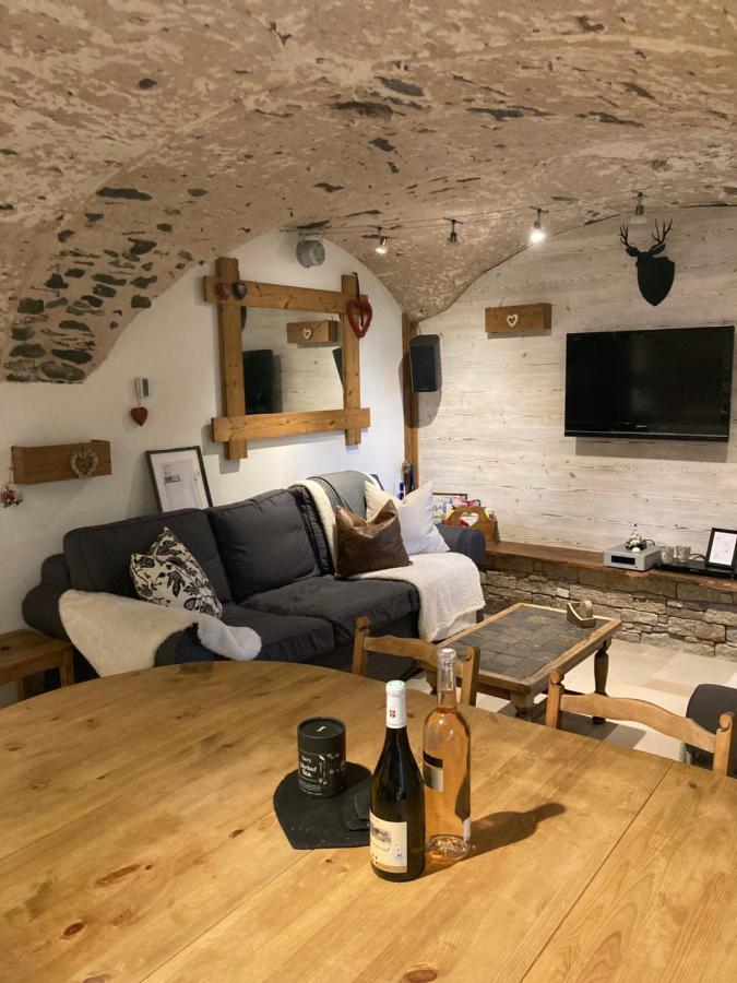 Two Bedroom Apartment La Voute, Chandon Near Meribel - Sleeps 4 Adults Or 2 Adults And 3 Children Les Allues Exteriér fotografie
